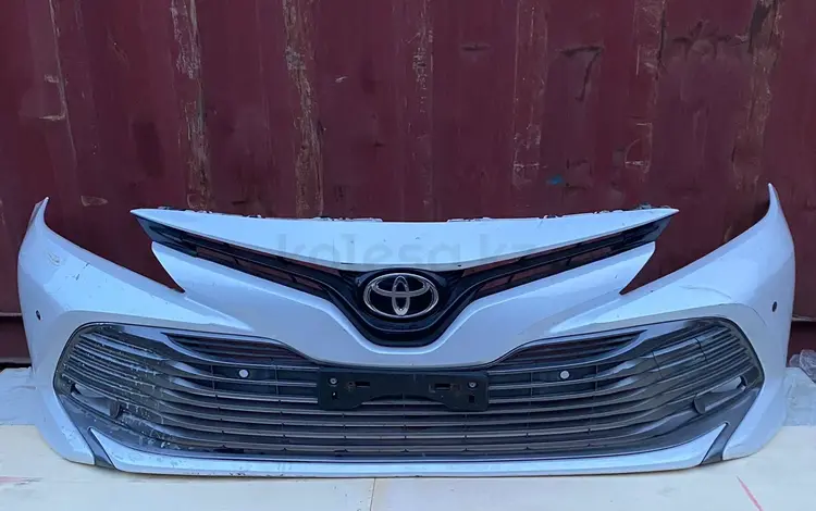 Передний бампер Камри 70 за 250 000 тг. в Астана