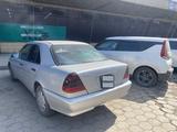 Mercedes-Benz C 200 1998 годаfor2 800 000 тг. в Караганда – фото 3