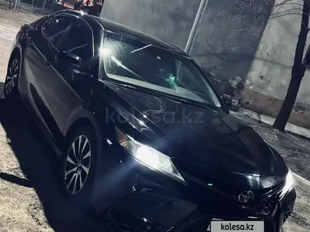 Toyota Camry 2018 года за 10 500 000 тг. в Тараз