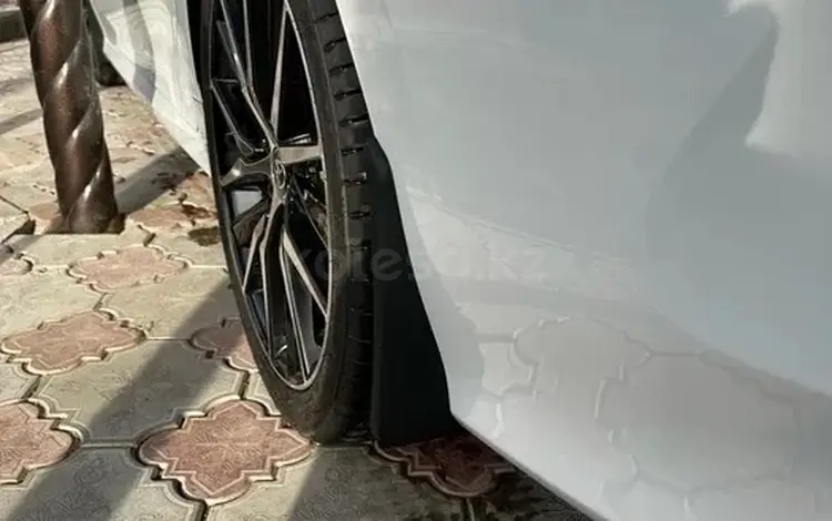 Брызговики Camry 75 80 оригинал новые. Подходят на Camry Камри 70 75 80 за 23 000 тг. в Астана