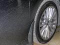 Брызговики Camry 75 80 оригинал новые. Подходят на Camry Камри 70 75 80 за 23 000 тг. в Астана – фото 3