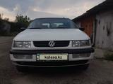 Volkswagen Passat 1994 годаүшін1 300 000 тг. в Рудный