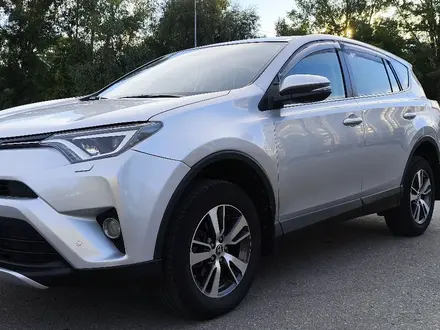 Toyota RAV4 2016 года за 11 000 000 тг. в Усть-Каменогорск