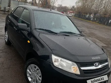 ВАЗ (Lada) Granta 2190 2013 года за 2 550 000 тг. в Петропавловск – фото 2