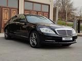 Mercedes-Benz S 350 2013 года за 13 300 000 тг. в Шымкент