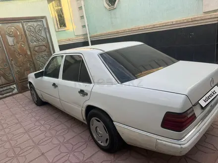 Mercedes-Benz E 230 1991 года за 1 020 000 тг. в Шымкент – фото 2