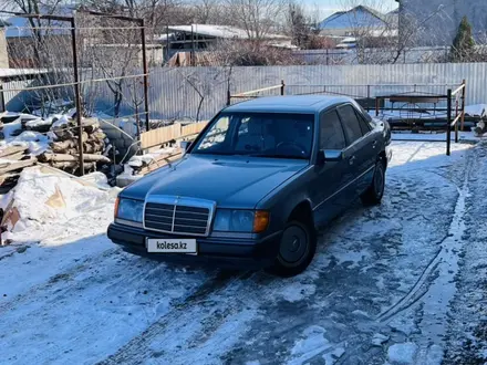 Mercedes-Benz E 200 1989 года за 1 700 000 тг. в Тараз