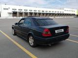 Mercedes-Benz C 200 1995 годаfor950 000 тг. в Караганда – фото 3