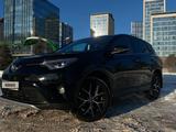 Toyota RAV4 2019 года за 13 300 000 тг. в Астана