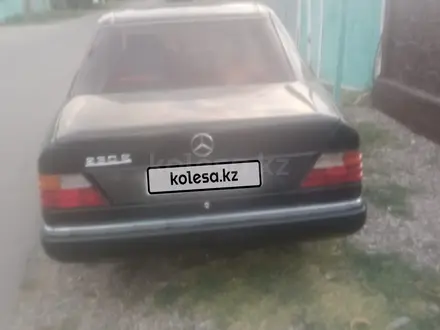 Mercedes-Benz E 230 1991 года за 1 250 000 тг. в Тараз – фото 4