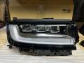 Правая фара Toyota Land Cruiser 300 за 200 000 тг. в Алматы