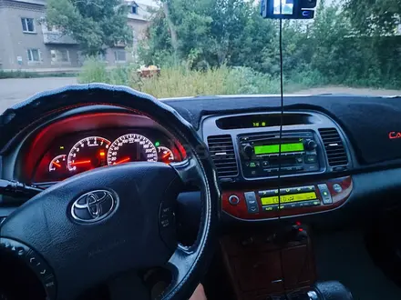 Toyota Camry 2004 года за 6 000 000 тг. в Семей – фото 24