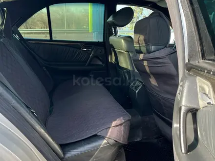 Mercedes-Benz E 320 1997 года за 3 100 000 тг. в Талдыкорган – фото 8