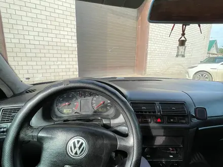 Volkswagen Golf 1999 года за 1 800 000 тг. в Павлодар – фото 3