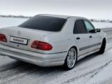 Mercedes-Benz E 230 1998 годаfor3 000 000 тг. в Актобе – фото 3