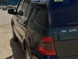 Mercedes-Benz ML 320 2000 года за 3 000 000 тг. в Актобе – фото 3