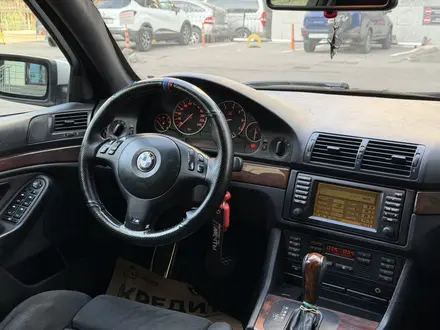 BMW 525 2001 года за 5 000 000 тг. в Алматы – фото 10