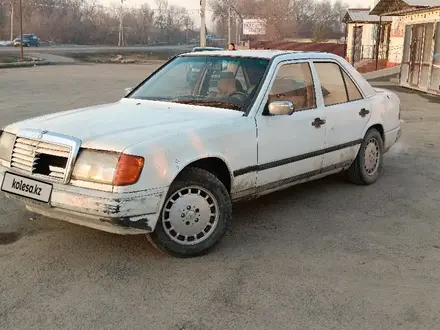 Mercedes-Benz E 200 1985 года за 300 000 тг. в Алматы – фото 2