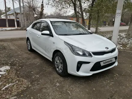 Kia Rio 2018 года за 7 200 000 тг. в Актобе – фото 3