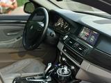 BMW 528 2013 года за 7 000 000 тг. в Жанаозен – фото 4