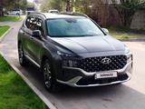 Hyundai Santa Fe 2022 года за 20 500 000 тг. в Алматы