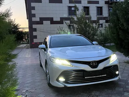 Toyota Camry 2019 года за 17 000 000 тг. в Туркестан – фото 2