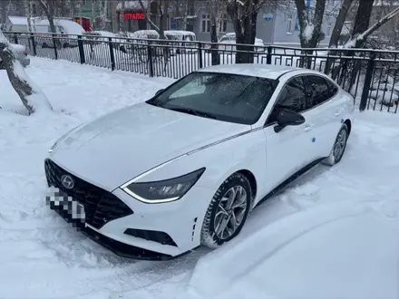 Hyundai Sonata 2022 года за 15 000 000 тг. в Петропавловск – фото 2