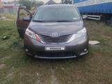 Toyota Sienna 2015 года за 13 000 000 тг. в Актобе – фото 4