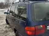 Volkswagen Sharan 1999 года за 1 300 000 тг. в Уральск – фото 3