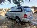 Kia Carnival 2002 годаfor2 800 000 тг. в Арысь – фото 9