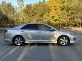 Toyota Camry 2014 годаүшін7 700 000 тг. в Актобе – фото 5