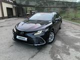 Toyota Camry 2023 года за 17 500 000 тг. в Алматы