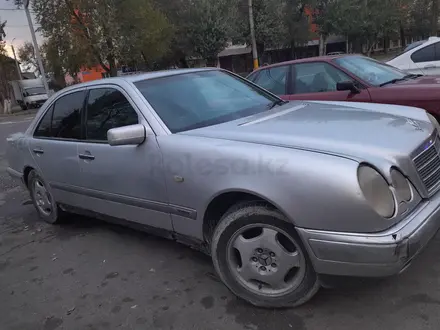 Mercedes-Benz E 280 1997 года за 3 500 000 тг. в Тараз – фото 7