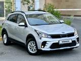 Kia Rio X-Line 2021 года за 6 900 000 тг. в Астана
