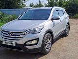 Hyundai Santa Fe 2014 годаүшін8 200 000 тг. в Уральск