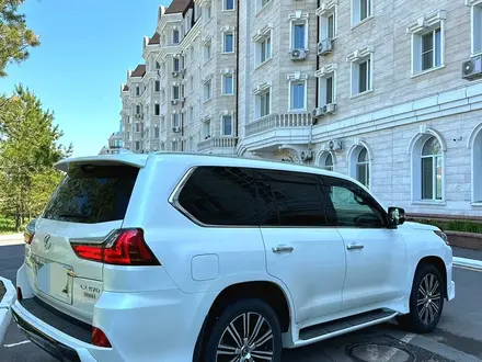 Lexus LX 570 2018 года за 50 000 000 тг. в Астана – фото 2
