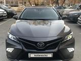 Toyota Camry 2018 года за 11 600 000 тг. в Алматы – фото 2