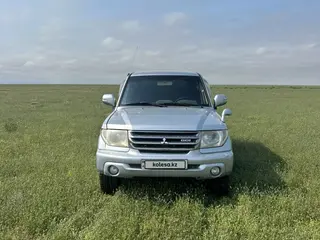 Mitsubishi Pajero iO, 2004