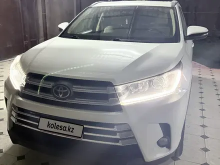 Toyota Highlander 2018 года за 17 000 000 тг. в Шымкент – фото 2
