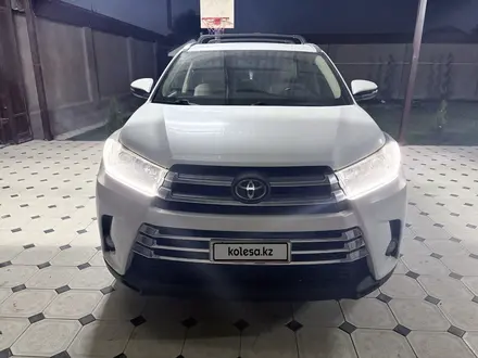 Toyota Highlander 2018 года за 17 000 000 тг. в Шымкент