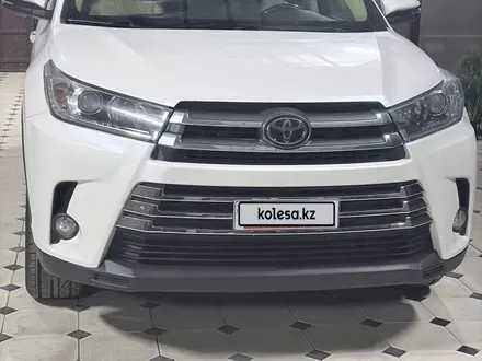 Toyota Highlander 2018 года за 17 000 000 тг. в Шымкент – фото 6