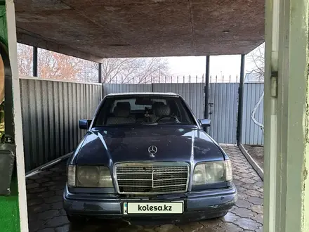 Mercedes-Benz E 220 1993 года за 999 999 тг. в Жезказган – фото 5