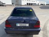 Mercedes-Benz C 280 1997 года за 3 050 000 тг. в Караганда – фото 2
