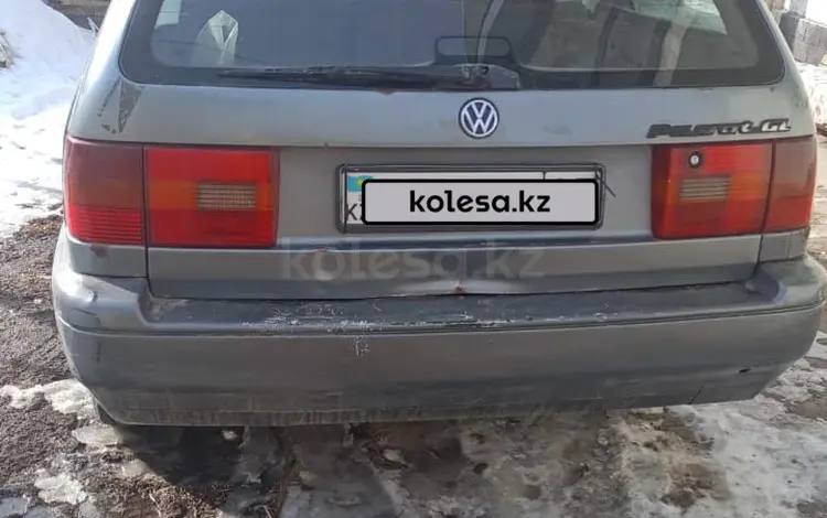 Volkswagen Passat 1994 годаүшін1 200 000 тг. в Алматы