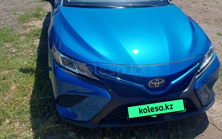 Toyota Camry 2020 года за 16 500 000 тг. в Алматы