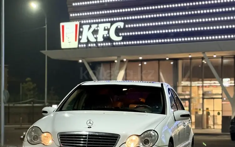 Mercedes-Benz C 240 2001 года за 3 000 000 тг. в Алматы