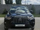 Toyota RAV4 2021 года за 14 500 000 тг. в Экибастуз