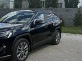 Toyota RAV4 2021 года за 14 500 000 тг. в Экибастуз – фото 2