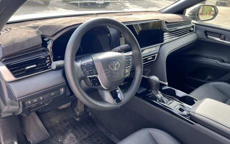 Toyota Camry — миниатюра 5