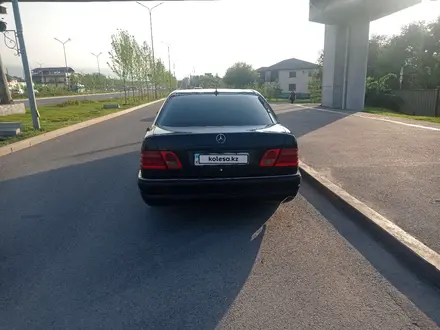 Mercedes-Benz E 280 1996 года за 2 500 000 тг. в Алматы – фото 4